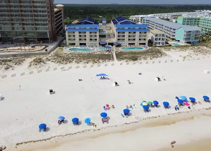 Beachfront Complex Sugar Sleeps 4 Holiday home *