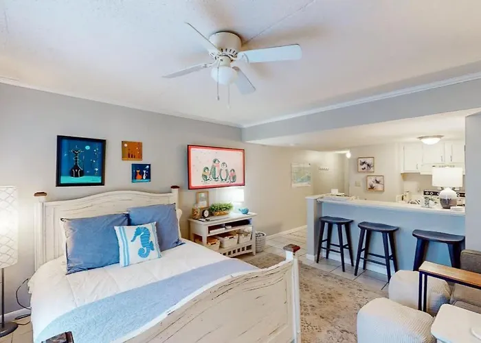 Beachfront Complex Sugar Sleeps 4 *
