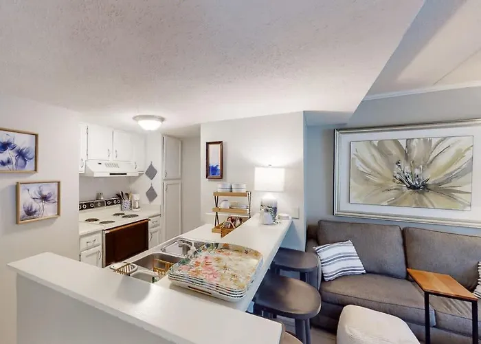 Beachfront Complex Sugar Sleeps 4 * Gulf Shores