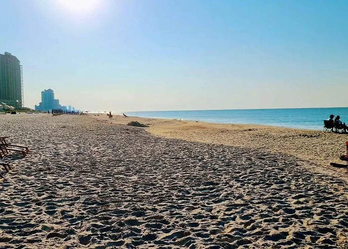 Beachfront Complex Sugar Sleeps 4 Holiday home Gulf Shores