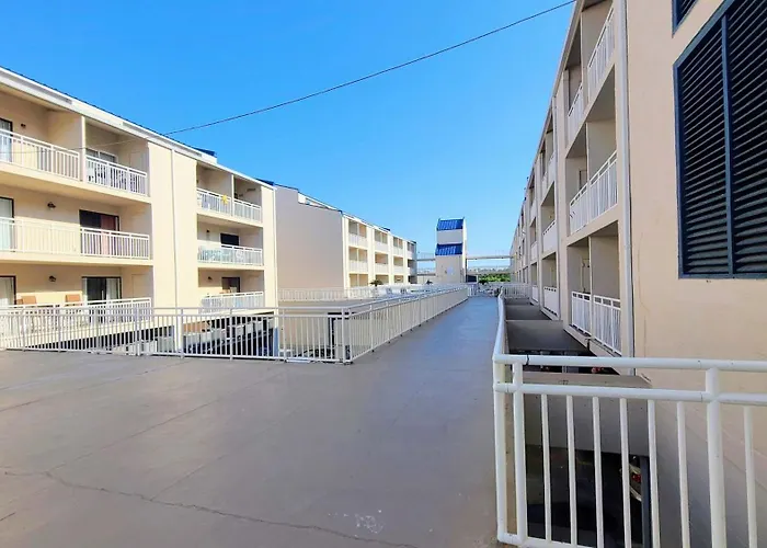 Beachfront Complex Sugar Sleeps 4 Gulf Shores